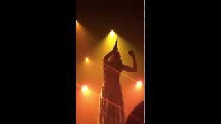 FKA twigs giving some great vocals in Paris