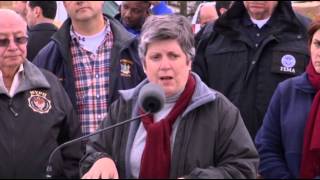 Raw: Staten Islanders Feel Forgotten After Sandy