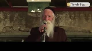 Le 1er qui m'embrassera sur le front... (Rav Itshak David Grossman)