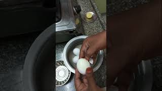 గుడ్లు పగలకుండా boil చేయడం ఎలా # eggs ని roast చేయడం ఎలా # tasty and yummy eggs#yt shorts##