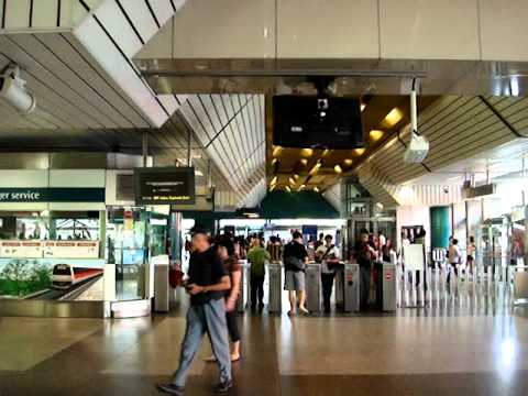Singapore Scene - Zoo via Train and Bus from Orchard (Singapore) Singapore Scene - Zoo via Train and Bus from Orchard (Singapore)