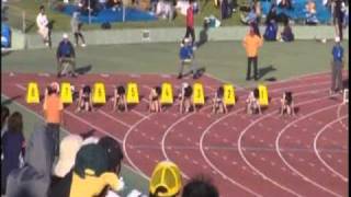 第６２回沖縄県民体育大会・陸上（一般女子100M決勝）.mpg