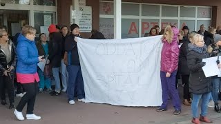 Oddajcie nam szpital! Mieszkańcy protestują pod (zakaźnym) Szpitalem Wojewódzkim w Łomży