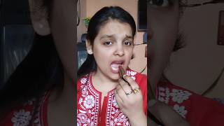 Lipstick kha li 😂 #youtubeshorts #shortvideo #viralhack #lipstickhacks #shortsfeed