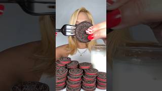 Oreos and milk ❤️ #oreos #cookies #asmr #mukbang #shorts