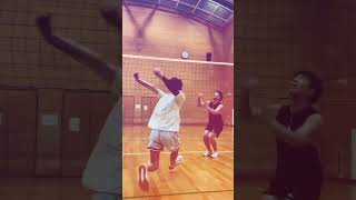 A quick short set volleyball spike 😲😲 volleyball spiking 😲 volleyball training 😲😲 #shorts #volley
