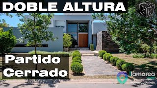 Doble Altura en Viviendas Cerrada: ¿Por qué es Fundamental?  l  Arquitecto Togo Díaz.