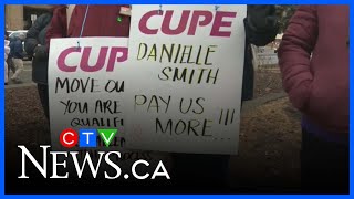 Educational support staffers hit the picket line