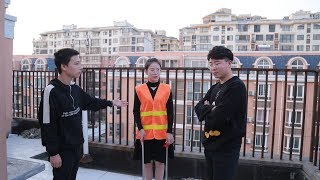 小伙拿不出彩礼与女友分手，三年后成功的小伙又遇前女友，尴尬了