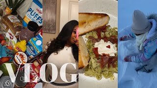 vlog! let’s reset…snowy days, cooking, cleaning, shipt deliveries \u0026 trying new styles!