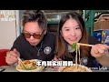 找到放小白菜的板面了！天津居民楼一家20年板面馆儿，还有饸饹面；宽面很筋道，牛油汤口儿重，肉块很大很入味儿，豆泡灌汁更特别；叔叔爱笑很可爱｜「天津美食vlog」