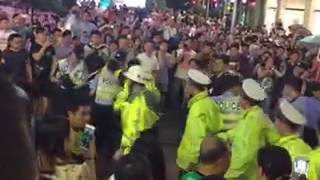 上海南京路大范围商住两用业主维权!  Nanjing road, Shanghai, China