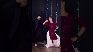Gore Gore Mukhde Wali || WeddingDance || #Shortsvideo #Nickmaurya & ShrutiMishra #ytshorts #trends