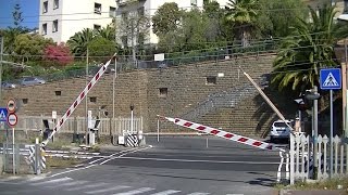 Spoorwegovergang Imperia (I) // Railroad crossing // Passaggio a livello