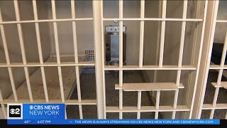 Gov. Hochul talks bail reform and more in one-on-one interview with CBS2