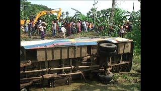 ফিটনেসবিহীন গাড়িতে অতিরিক্ত যাত্রী, এরপর... | Khulna News | Somoy TV