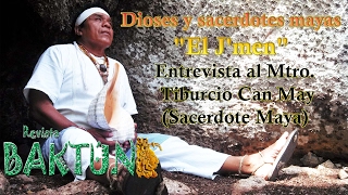 Dioses y sacerdotes mayas \