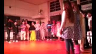 Podium St. Jan - Dansen van groep 6B