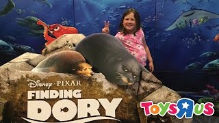 FINDING DORY Movie Day & Shopping at Toys R Us