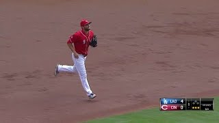 LAD@CIN: Peraza dives to rob Segedin of a hit