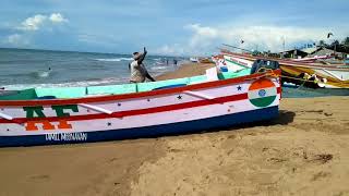 Landing the Fishing Boat and fish selling from Thoothukudi fishermen.