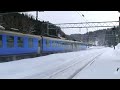 japanese hybrid train in the snow jr hb e300系 リゾートしらかみ