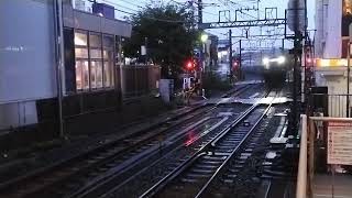 相鉄10000系10703編成各停横浜行　鶴ヶ峰駅