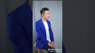 @红果果绿泡泡如果可以跟20年前的自己对话,你会 说什么?#小时候#小时候vs现在#童年#宴请小时候的自己#大有学问