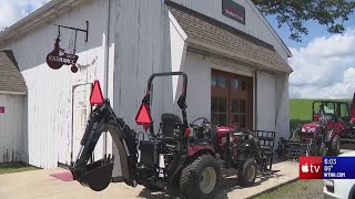 News 8 Exclusive: Woodbury business owner, customers impacted by scam