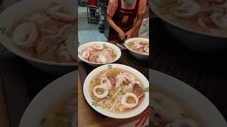 台湾 美食 台南　新鮮イカと食感と喉ごしが良い米粉麺　美味しい