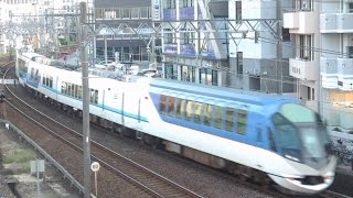 近鉄50000系　観光特急しまかぜ　津駅前通過