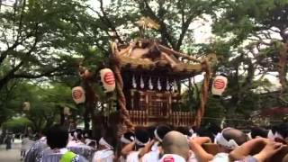 居神神社 西海子小路を渡御