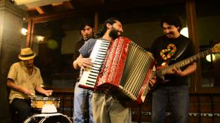 Música en Enanos café