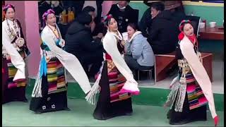 Tibetan Markham song/dance སྨར་ཁམས་པི་ཝང་བྲོ་ར།