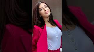 ZARINA YULDOSHEVA Vs SHAHZODA #srk Video_20230604134225315_by_VideoShow.mp4