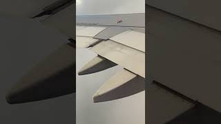 離陸後エアバスA320のフラップが収納する瞬間映像　#飛行機 #離陸 #機窓