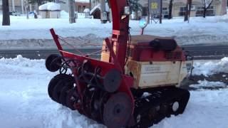 雪国なら家に必ずある除雪機　YANMAR　YSR　2110H