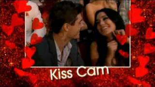 Zac Efron and Vanessa Hudgens Kiss Cam MMA's 2010 [HQ]