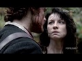 outlander caitriona balfe and sam heughan on their slightly awkward love scenes