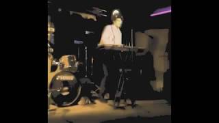 Alex Listopad — 'Antique' /instrumental/ LIVE at Manhattan club