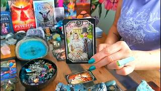 AQUARIUS "LOVE TWIST - NEWCOMER HOLDS THE KEY TO YOUR HEART!!!" SINGLES LOVE TAROT READING
