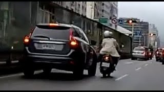 這樣沒有達到「任意以迫近迫使他車讓道」?（檢舉失敗）