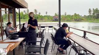 RIVA Floating Cafe คาเฟ่สุดชิว ริมแม่น้ำท่าจีน