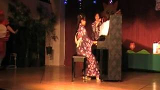 2010.12.18安君兒幼稚園忘年會高橋老師和IVY老師表演鋼琴