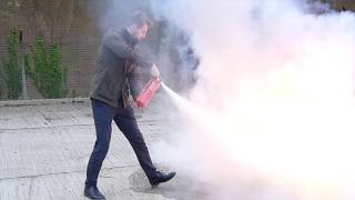Firechief - How to use a fire extinguisher using the PASS technique