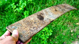 BLACKSMITH - FORGING A LONG MACHETE KNIFE FROM A LEAF SPRING!!!