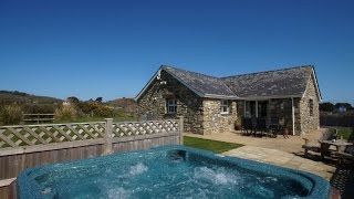 Romantic Holiday Cottage in Abersoch with a Private Hot Tub | Beudy'r March