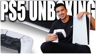 PLAYSTATION 5 UNBOXING - I'M SO EXCITED TO SEE WHAT IS INSIDE! IT'S SO BIG!