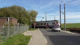 Passage a Niveau Villers-Saint-Siméon/ Spoorwegovergang/ Railroad-/ Level Crossing/ Bahnübergang