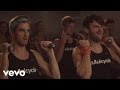 The Chainsmokers, Tritonal - Until You Were Gone ft. Emily Warren (Video)